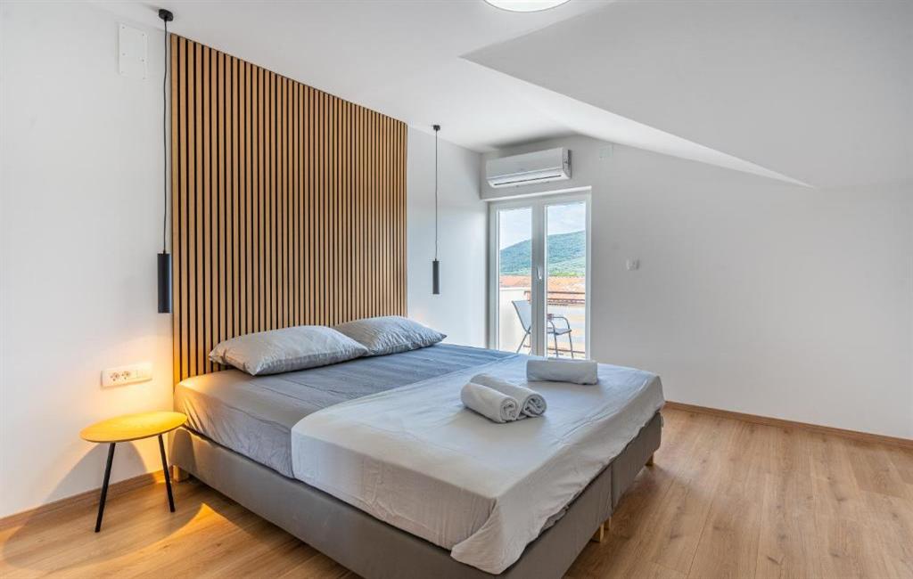 Room Klemenc deluxe 2